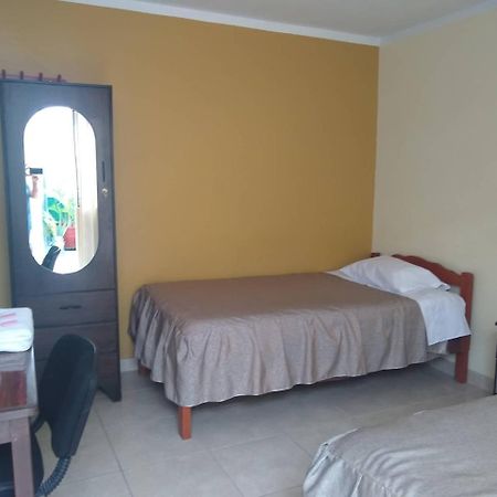 Hospedaje Golden Inn Camaná Eksteriør bilde